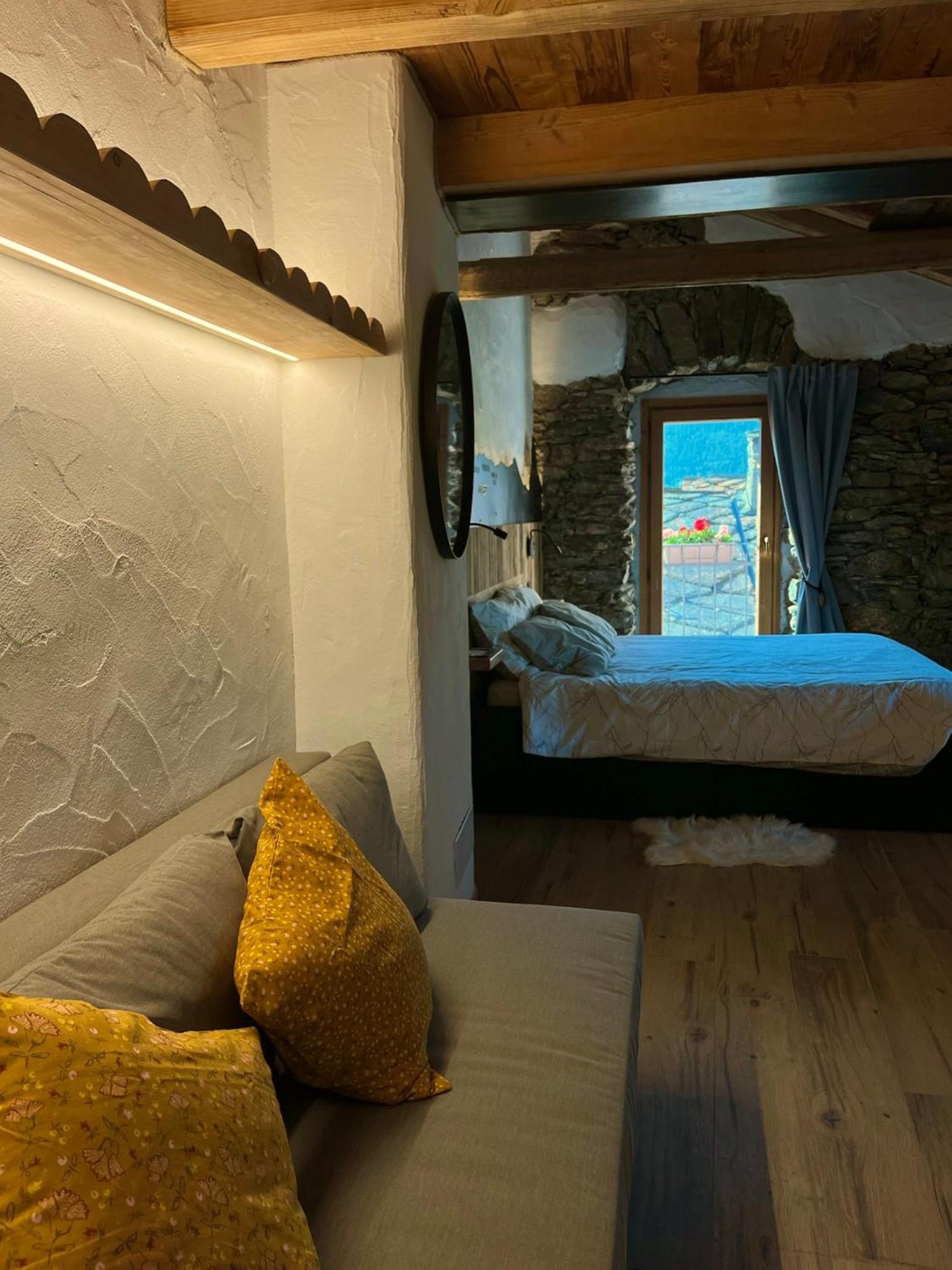 La Famille D'Evian Hotel Villeneuve Kültér fotó