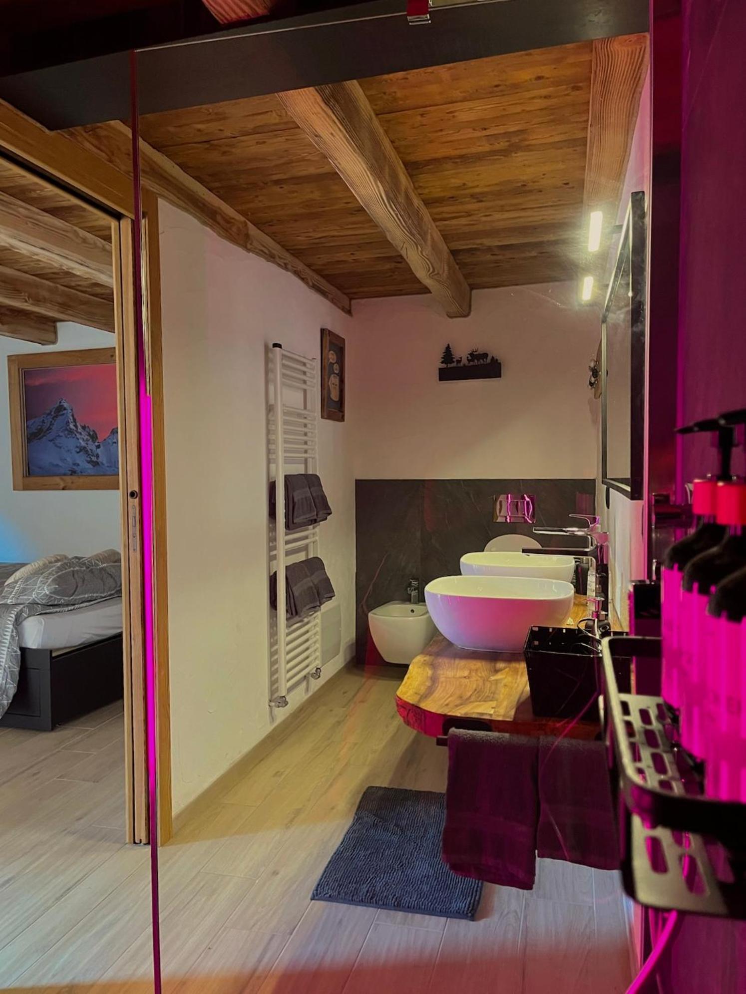 La Famille D'Evian Hotel Villeneuve Kültér fotó